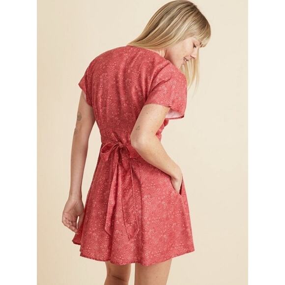Marine Layer Camila Mini Dress size M Floral V neck Button Front Tencel - Picture 2 of 15